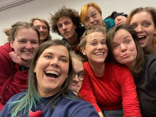 Meistarklase pie Suzie Ferguson, klaunu skolotāja no Skotijas. 