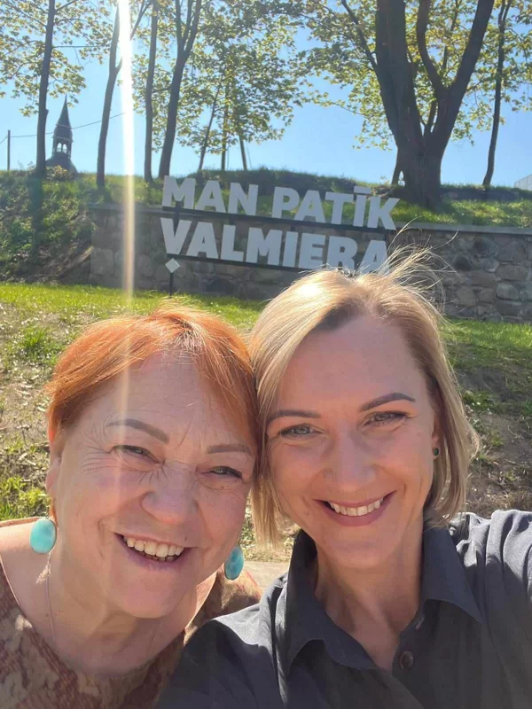 Satikšanās Valmierā ar Ilžuku. Saulaini!
